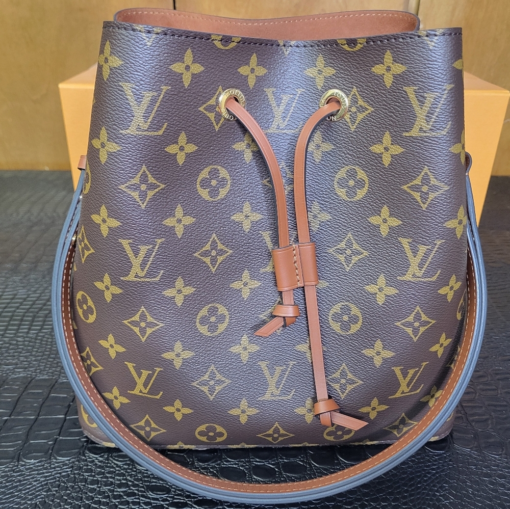 Louis Vuitton Monogram Neonoe MM Caramel